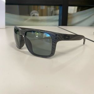 Oakley Holbrook woodgrain gray frame sunglasses men’s